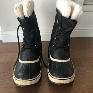 Sorel Women’s Carnival Boot.  Size 10